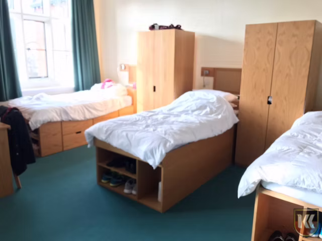 Bromsgrove accommodation and campus photo 2